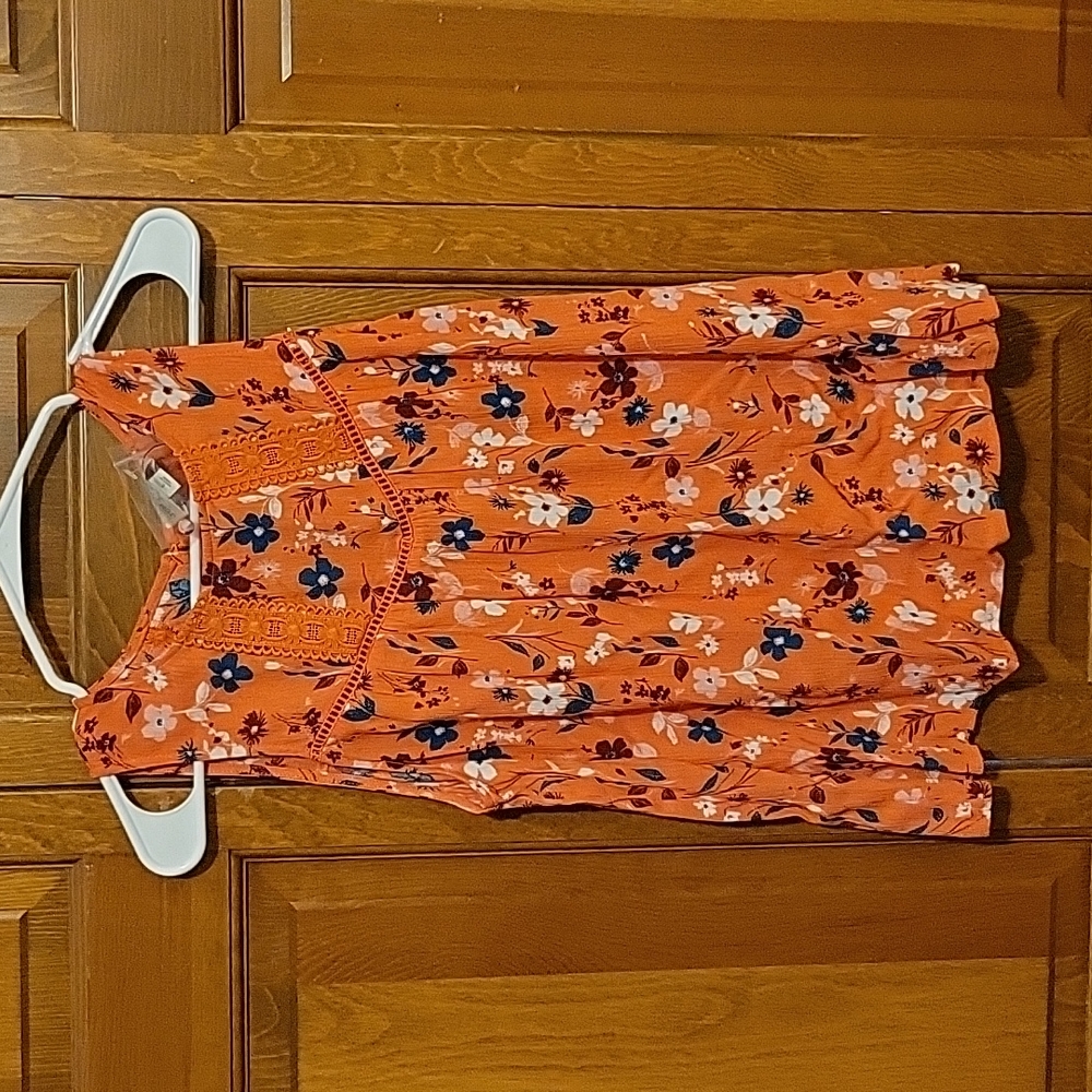 Gorgeous floral tank